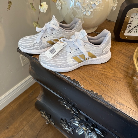 Adidas Edge Lux 5 Running Women Sneakers - White with Gold Stripes size 7 1/2 - Picture 6 of 9